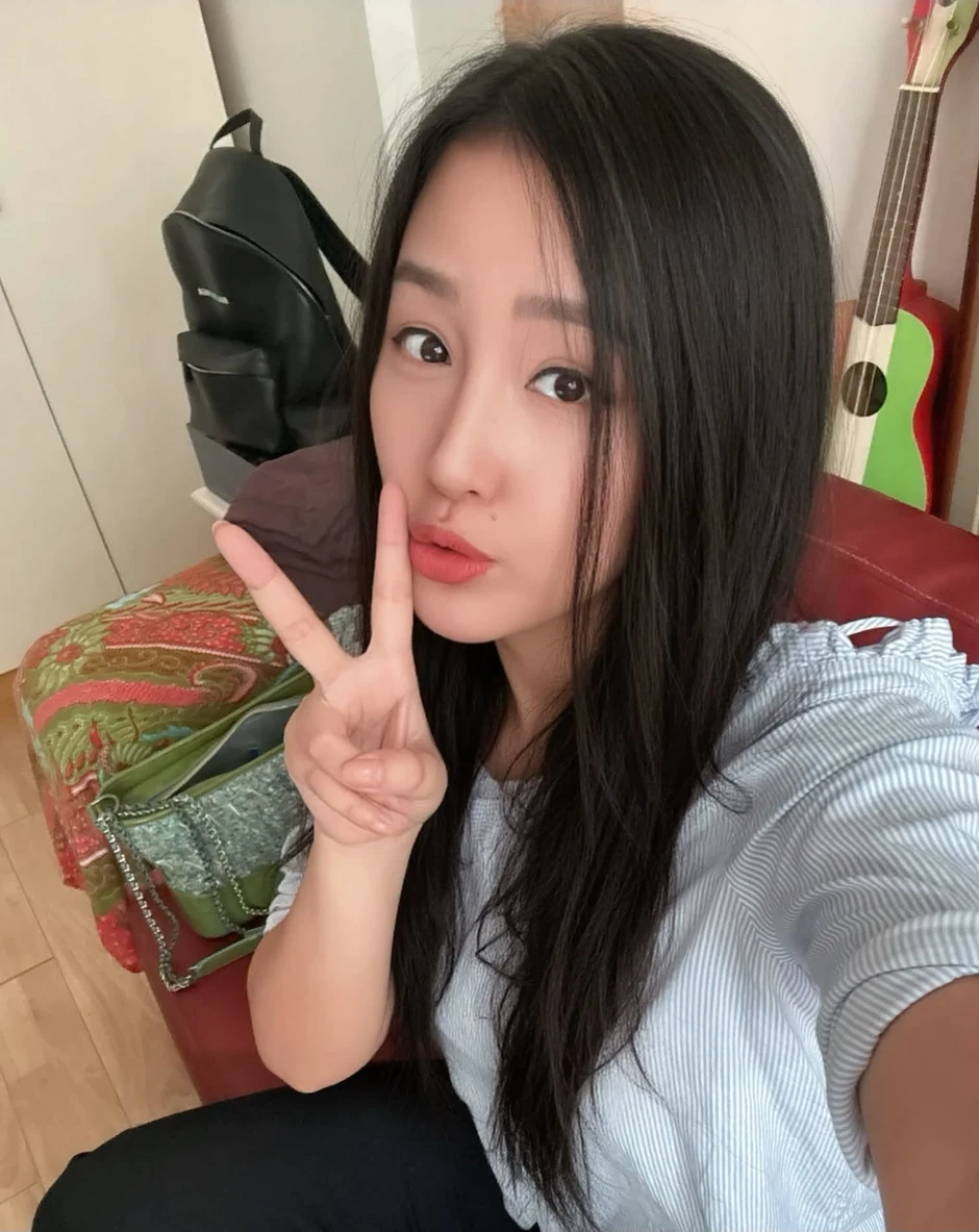 MC Hoài Anh VTV đẹp nền nã, Cục trưởng Xuân Bắc chống ngập giữa đêm