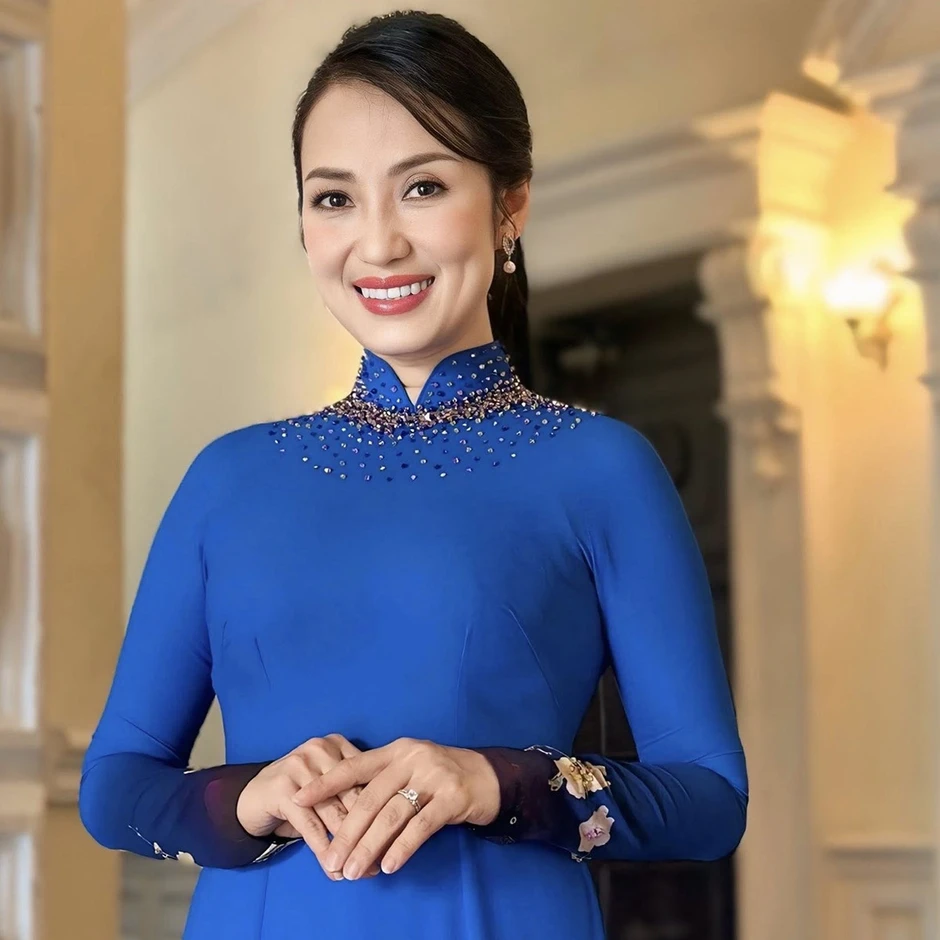 MC Phương Thảo tuổi 47 viên mãn, hôn nhân kín tiếng với chồng bác sĩ trưởng khoa MC Phương Thảo tuổi 47 viên mãn, hôn nhân kín tiếng với chồng bác sĩ trưởng khoa