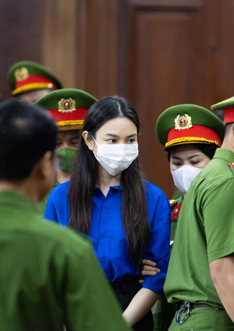 Mẹ dọn ra ở phòng trọ, còn bố Thuỳ Tiên giờ ra sao? Mẹ dọn ra ở phòng trọ, còn bố Thuỳ Tiên giờ ra sao?