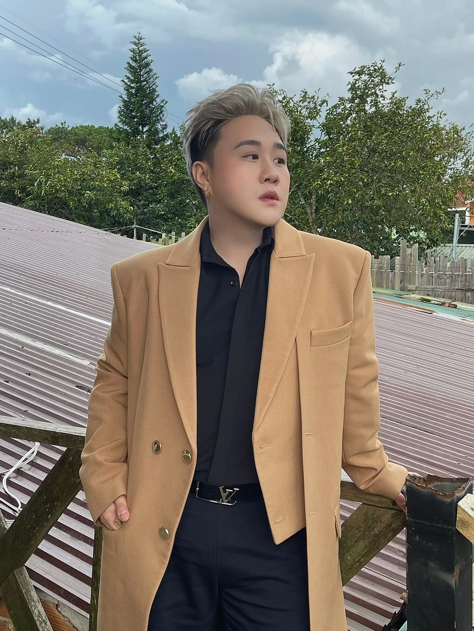 Mới nhất drama hành hung nữ bác sĩ: Trung Quân Idol thông báo ngưng hoạt động rồi xoá post sau 10 phút Mới nhất drama hành hung nữ bác sĩ: Trung Quân Idol thông báo ngưng hoạt động rồi xoá post sau 10 phút