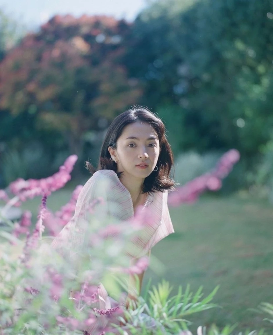Nàng thơ phim 'First Love' kết hôn Nàng thơ phim 'First Love' kết hôn