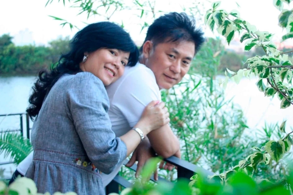 Nghệ sĩ Tạ Minh Tâm: 'Vợ qua đời bình yên trong vòng tay tôi' Nghệ sĩ Tạ Minh Tâm: 'Vợ qua đời bình yên trong vòng tay tôi'