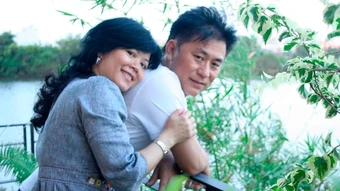 Nghệ sĩ Tạ Minh Tâm: 'Vợ qua đời bình yên trong vòng tay tôi'
