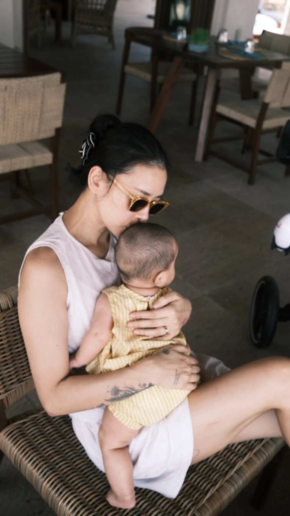 Ngô Thanh Vân kêu cứu lúc nửa đêm vì một chuyện liên quan đến con gái Ngô Thanh Vân kêu cứu lúc nửa đêm vì một chuyện liên quan đến con gái