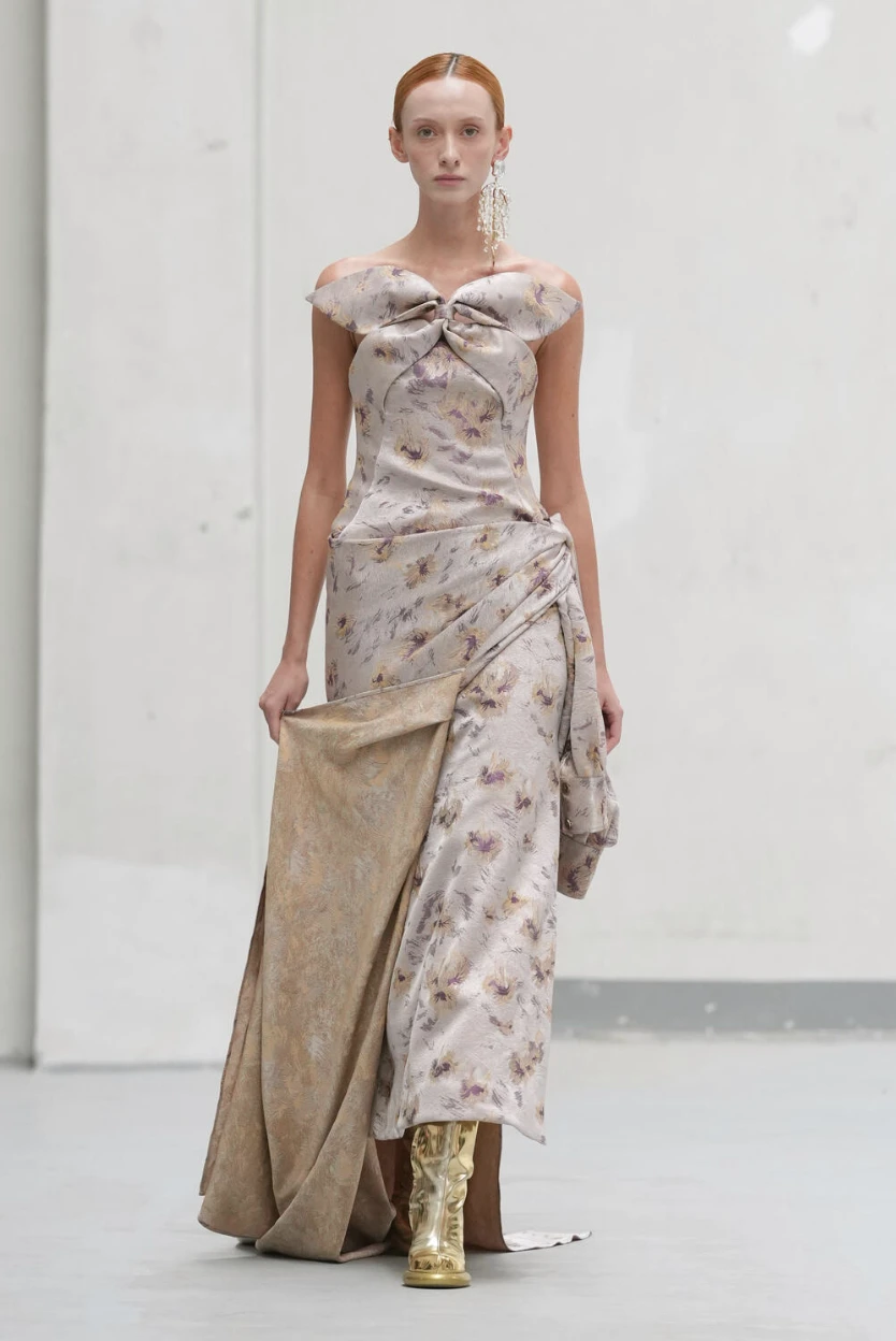 Nhà thiết kế Việt sinh năm 2000 có 3 show diễn tại Milan Fashion Week là ai? Nhà thiết kế Việt sinh năm 2000 có 3 show diễn tại Milan Fashion Week là ai?