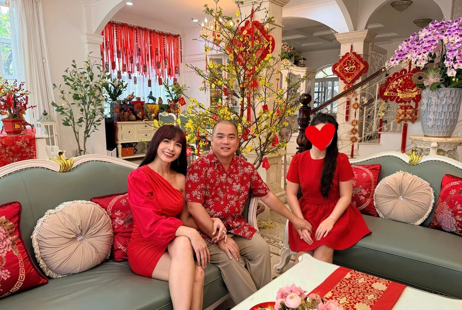 Nhạc sĩ Minh Khang: Từ "không có xu nào" đến cưới vợ siêu mẫu, sở hữu biệt thự 2 mặt tiền ở TP.HCM