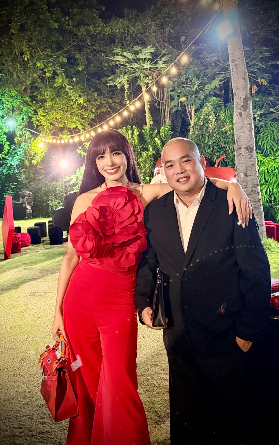 Nhạc sĩ Minh Khang: Từ "không có xu nào" đến cưới vợ siêu mẫu, sở hữu biệt thự 2 mặt tiền ở TP.HCM