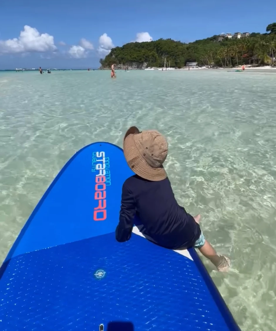Nhóc tỳ Vbiz lần đầu lộ rõ mặt: Mẹ là ngôi sao hạng A, ông nội là tỷ phú Nhóc tỳ Vbiz lần đầu lộ rõ mặt: Mẹ là ngôi sao hạng A, ông nội là tỷ phú