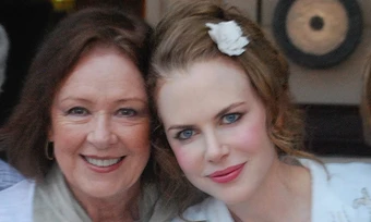 Nicole Kidman kể về ngày hay tin mẹ qua đời