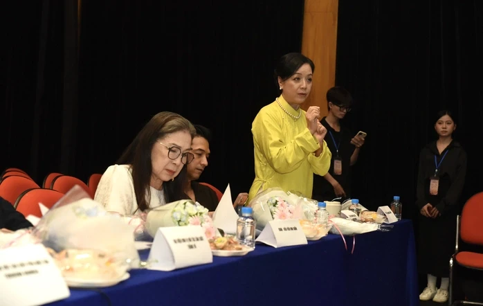 NSND Kim Xuân, NSƯT Chiều Xuân... hợp lực tìm nàng "Công nữ Ngọc Hoa" NSND Kim Xuân, NSƯT Chiều Xuân... hợp lực tìm nàng "Công nữ Ngọc Hoa"