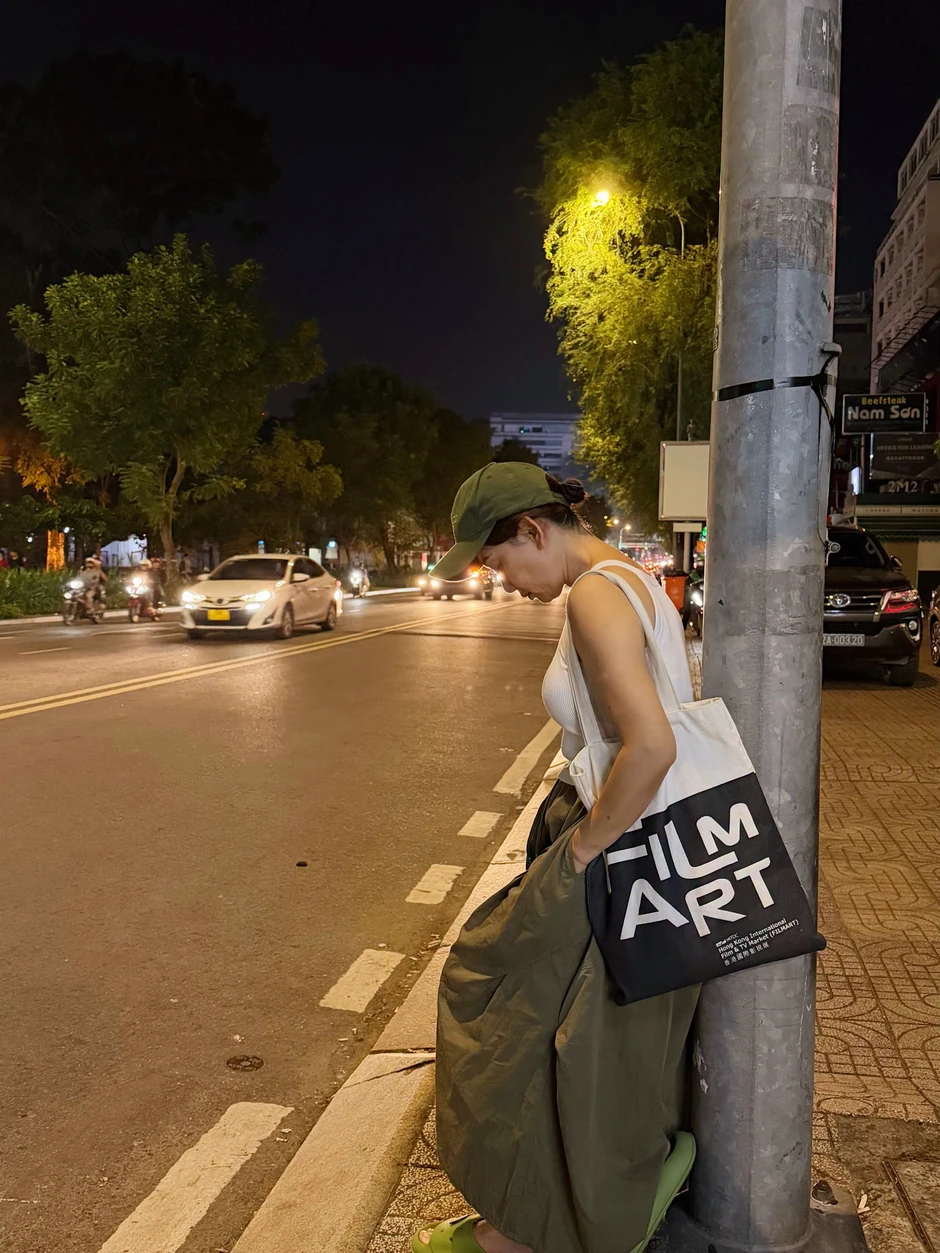 NSND Mỹ Uyên cô đơn giữa đêm, ca sĩ Hòa Minzy đón tin vui NSND Mỹ Uyên cô đơn giữa đêm, ca sĩ Hòa Minzy đón tin vui