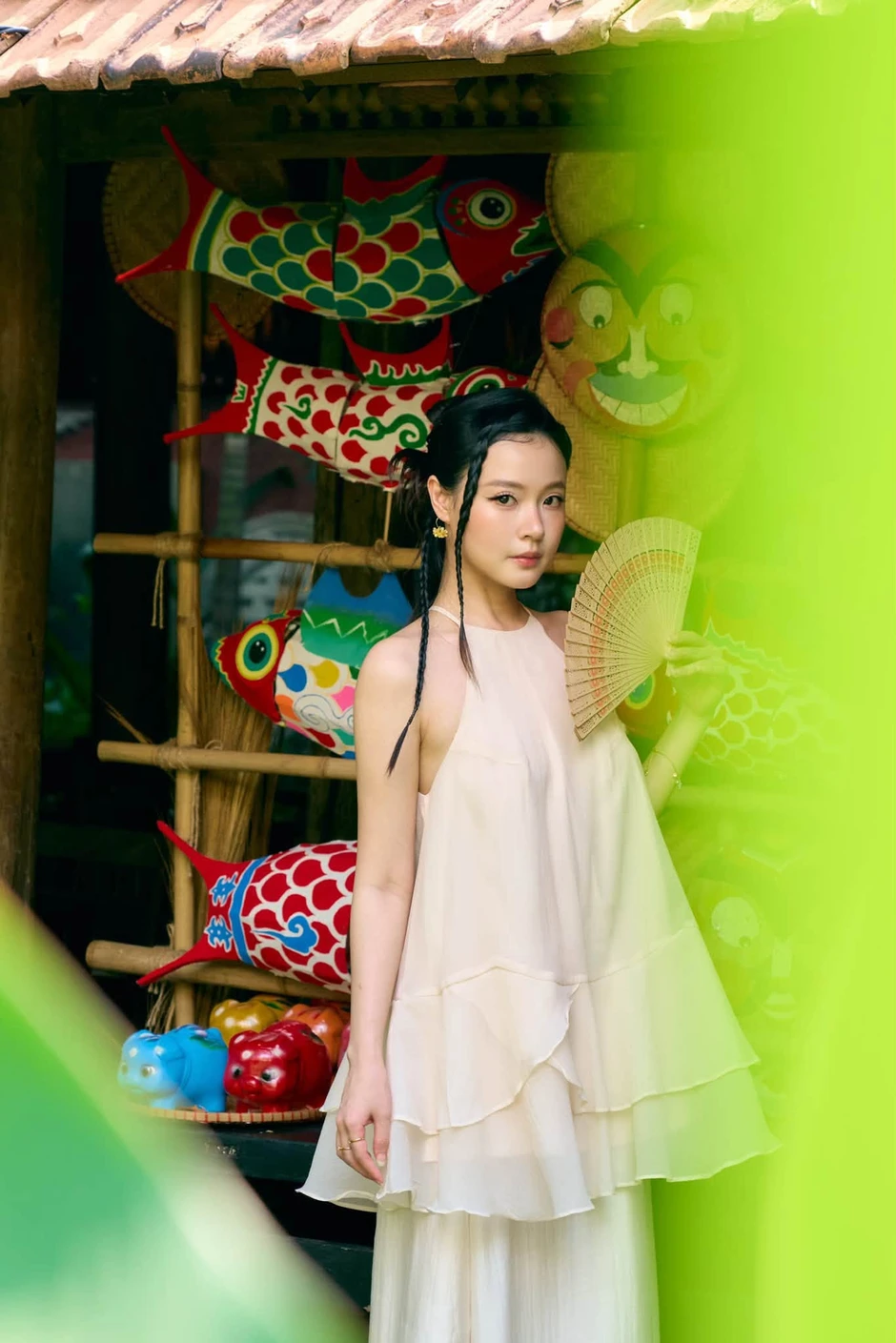 NSND Phạm Phương Thảo làm duyên trong vườn bưởi, Sơn Tuyền U70 chăm chạy bộ NSND Phạm Phương Thảo làm duyên trong vườn bưởi, Sơn Tuyền U70 chăm chạy bộ
