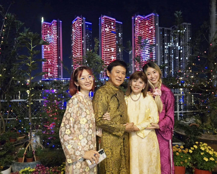 NSND Tạ Minh Tâm từng trốn viện đi hát sau ca mổ, U70 sở hữu nhà vườn 3.000m2 NSND Tạ Minh Tâm từng trốn viện đi hát sau ca mổ, U70 sở hữu nhà vườn 3.000m2