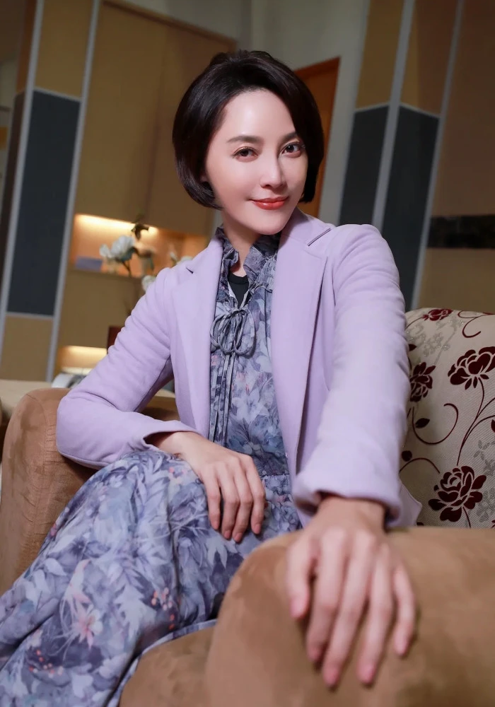 Nữ diễn viên bị chồng cũ đánh nhập viện, phải báo cảnh sát là ai? Nữ diễn viên bị chồng cũ đánh nhập viện, phải báo cảnh sát là ai?