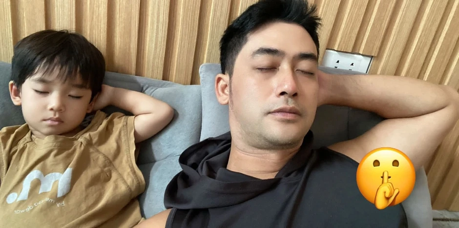 PGS.TS Tân Nhàn làm duyên, ca sĩ Hoàng Thùy Linh trở lại xinh đẹp PGS.TS Tân Nhàn làm duyên, ca sĩ Hoàng Thùy Linh trở lại xinh đẹp