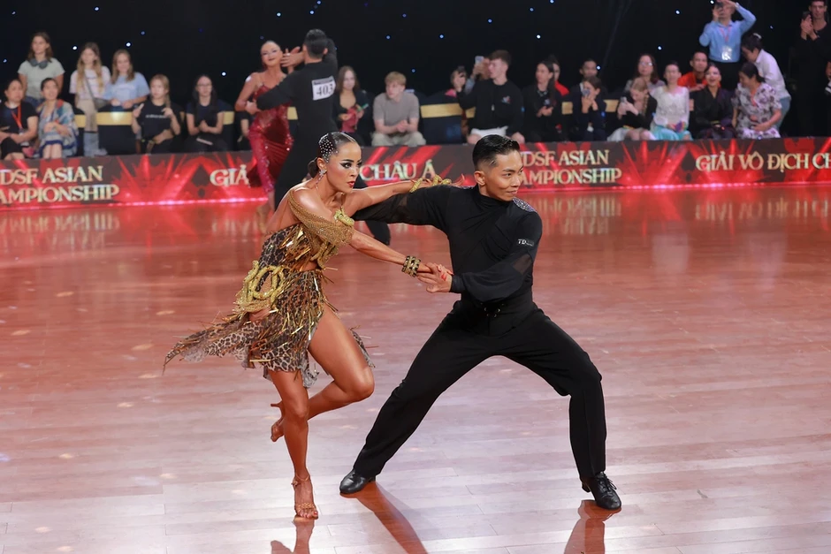 Phan Hiển, Thu Hương đoạt thêm hai HCV dancesport Phan Hiển, Thu Hương đoạt thêm hai HCV dancesport