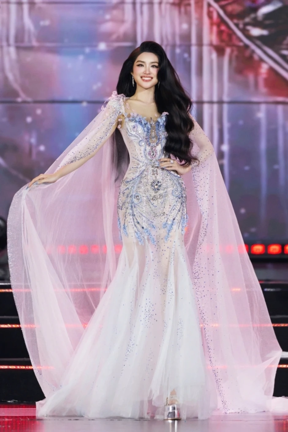 Phan Phương Oanh đăng quang Miss World Vietnam 2025 Phan Phương Oanh đăng quang Miss World Vietnam 2025