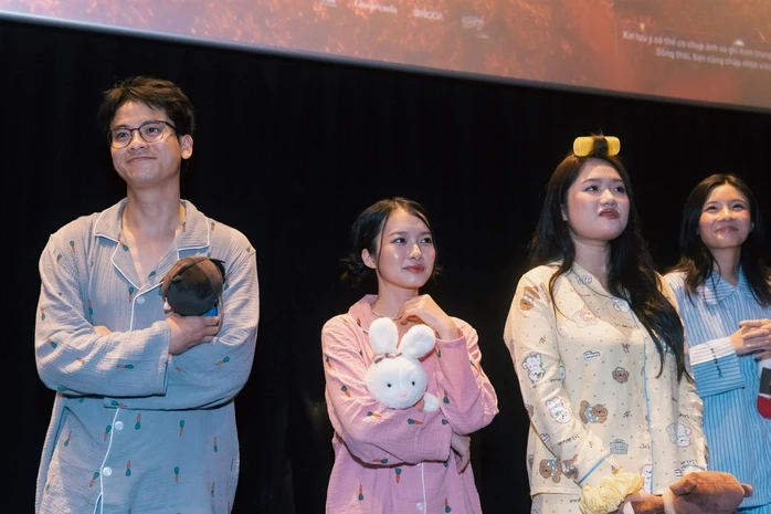 Phim có Nguyễn Hùng vượt Trường Giang, Tuấn Trần - Phương Anh Đào Phim có Nguyễn Hùng vượt Trường Giang, Tuấn Trần - Phương Anh Đào