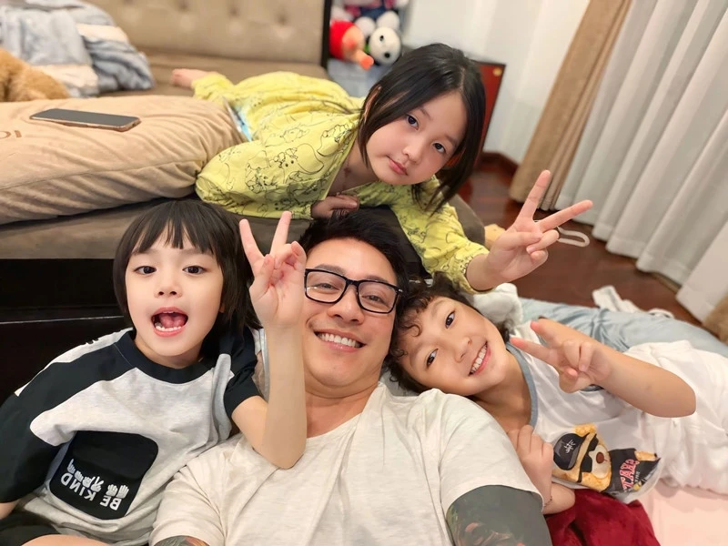 Phương Oanh lộ diện sau nhiều tháng im ắng, hành động đẹp của Bảo Thanh Phương Oanh lộ diện sau nhiều tháng im ắng, hành động đẹp của Bảo Thanh