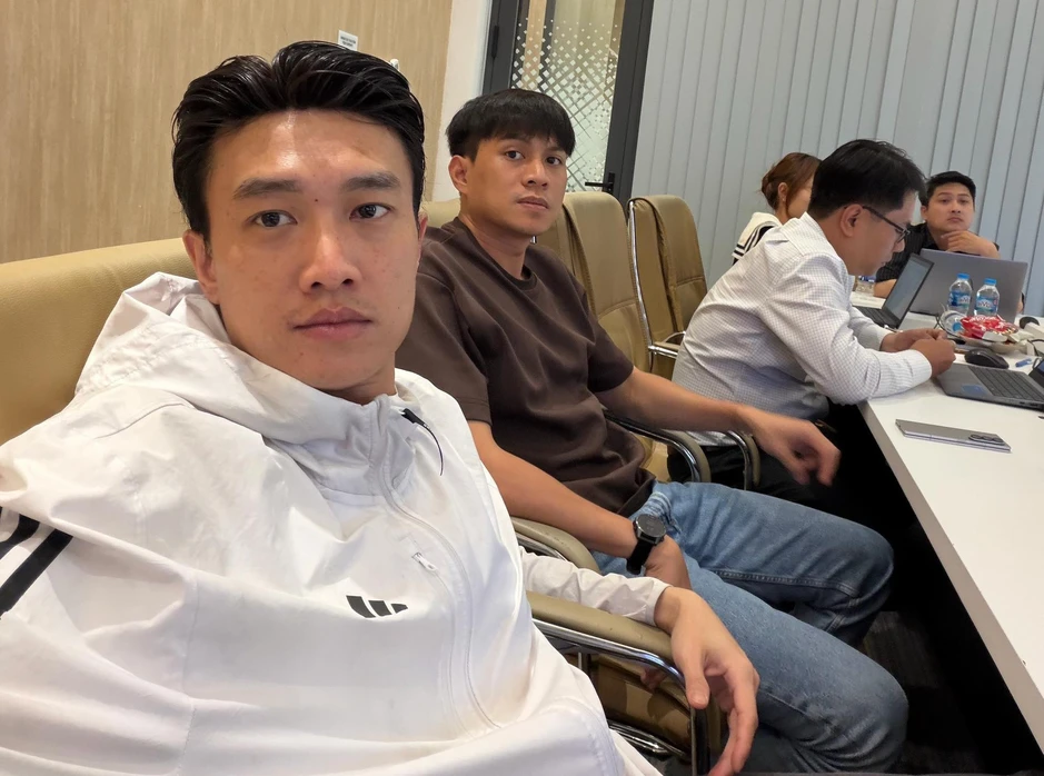 Quốc Trường lên tiếng về hình ảnh bất ổn trên sóng trực tiếp Quốc Trường lên tiếng về hình ảnh bất ổn trên sóng trực tiếp