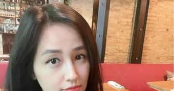 Quyền Linh và con gái vừa làm vườn vừa nhảy, Mai Phương Thuý được khen đáng yêu