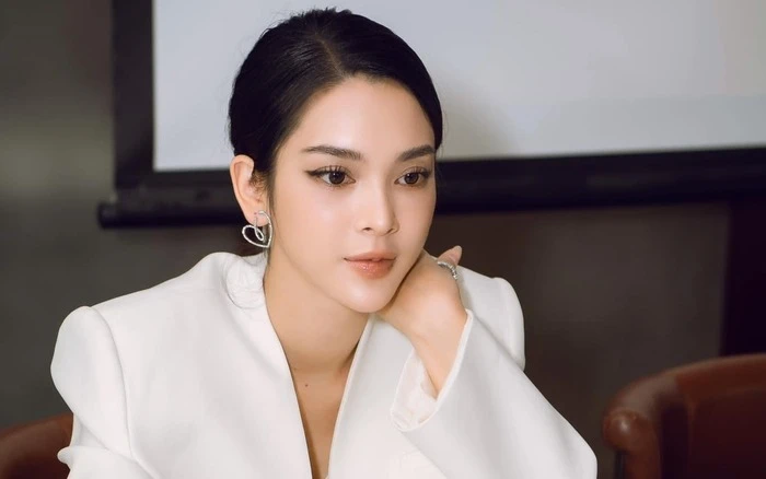 Quỳnh Lương làm mẹ từ năm 18 tuổi, nhan sắc xinh đẹp nhưng cuộc đời lắm truân chuyên Quỳnh Lương làm mẹ từ năm 18 tuổi, nhan sắc xinh đẹp nhưng cuộc đời lắm truân chuyên
