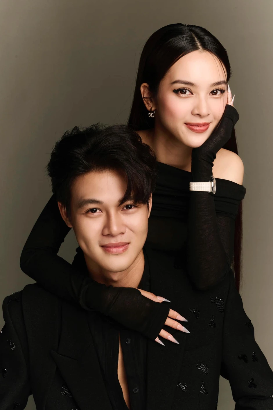 Quỳnh Lương làm mẹ từ năm 18 tuổi, nhan sắc xinh đẹp nhưng cuộc đời lắm truân chuyên Quỳnh Lương làm mẹ từ năm 18 tuổi, nhan sắc xinh đẹp nhưng cuộc đời lắm truân chuyên