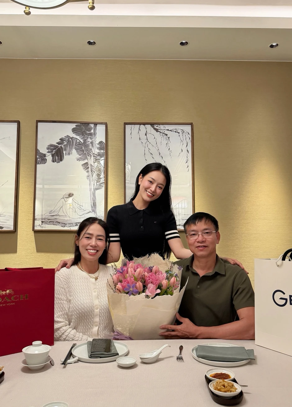 Sao Vbiz rộn ràng 8/3: Hoàng Dũng đã kết hôn từ 6 năm trước, Hòa Minzy - Lệ Quyên quá viên mãn! Sao Vbiz rộn ràng 8/3: Hoàng Dũng đã kết hôn từ 6 năm trước, Hòa Minzy - Lệ Quyên quá viên mãn!