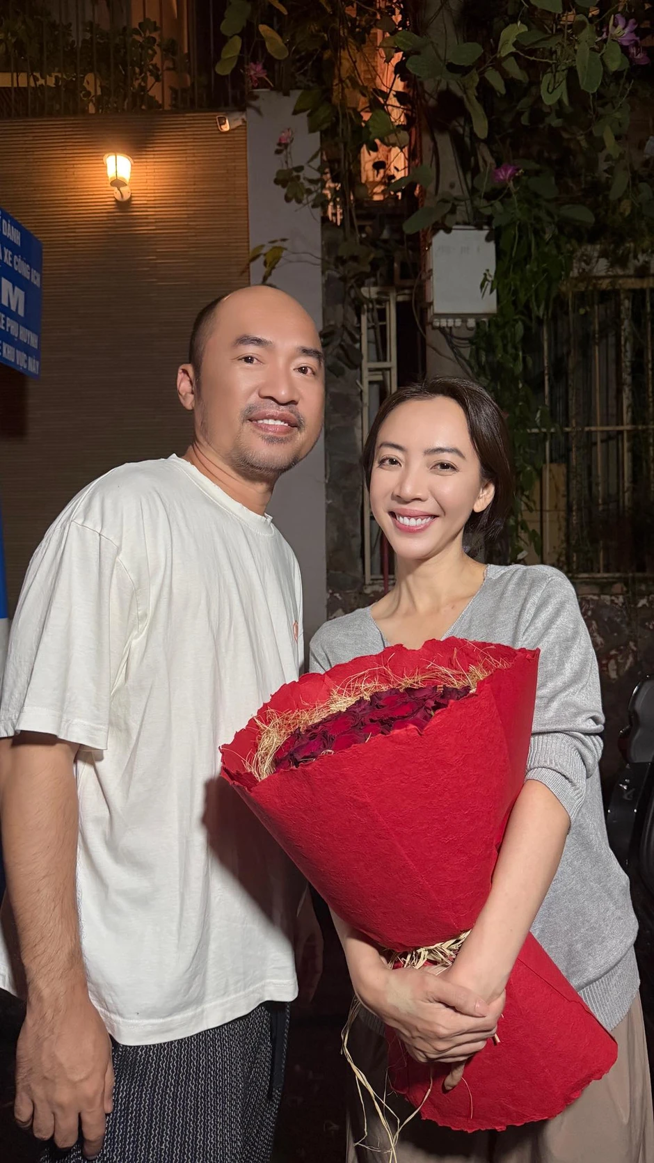 Sao Vbiz rộn ràng 8/3: Hoàng Dũng đã kết hôn từ 6 năm trước, Hòa Minzy - Lệ Quyên quá viên mãn! Sao Vbiz rộn ràng 8/3: Hoàng Dũng đã kết hôn từ 6 năm trước, Hòa Minzy - Lệ Quyên quá viên mãn!