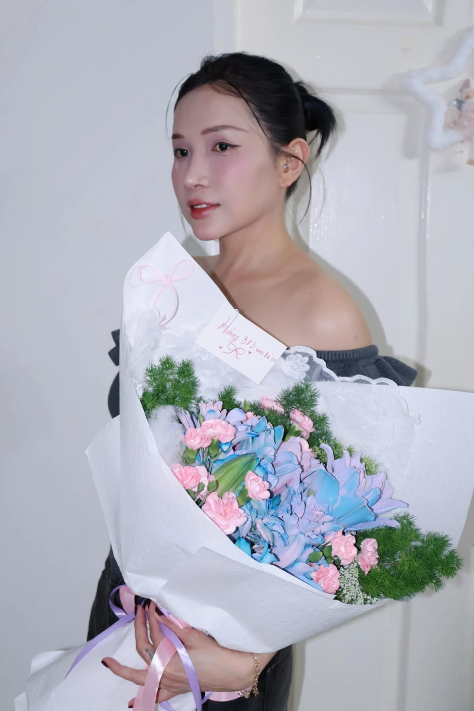 Sao Vbiz rộn ràng 8/3: Hoàng Dũng đã kết hôn từ 6 năm trước, Hòa Minzy - Lệ Quyên quá viên mãn! Sao Vbiz rộn ràng 8/3: Hoàng Dũng đã kết hôn từ 6 năm trước, Hòa Minzy - Lệ Quyên quá viên mãn!