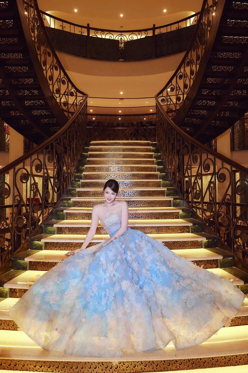 Sao Việt 10/4: Nhan sắc Phương Oanh sau nửa năm biến cố Sao Việt 10/4: Nhan sắc Phương Oanh sau nửa năm biến cố