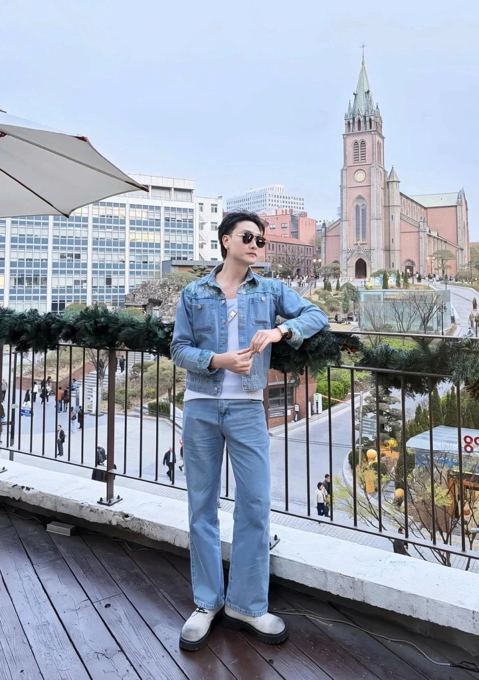 Sao Việt 13/4: Tăng Duy Tân đăng ảnh đi du lịch cùng Bích Phương Sao Việt 13/4: Tăng Duy Tân đăng ảnh đi du lịch cùng Bích Phương