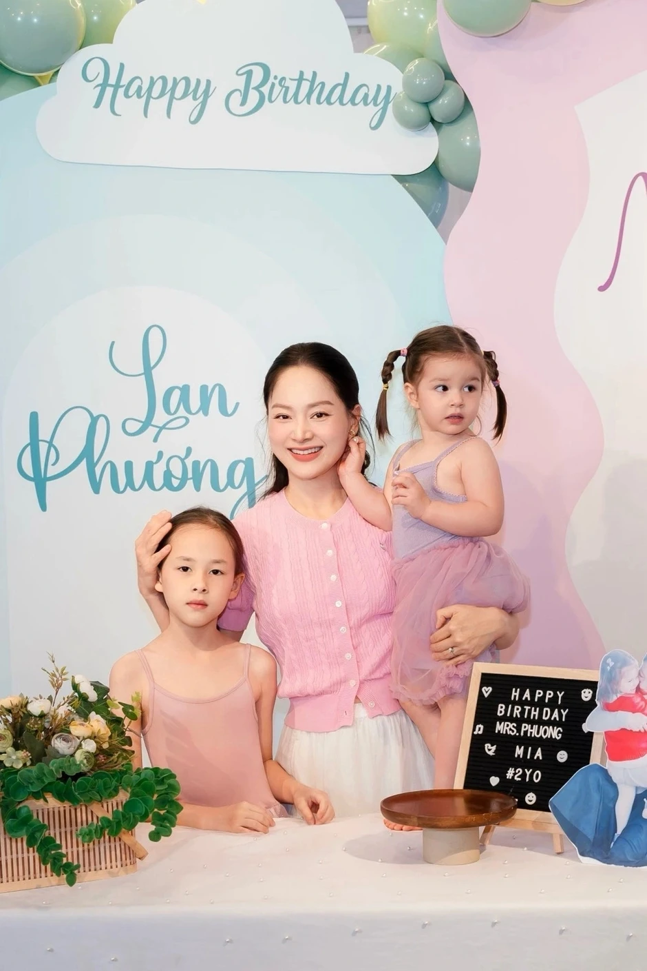 Sao Việt 14/3: Vợ NSND Công Lý nói thẳng khi bị chỉ trích chuyện kiếm tiền online