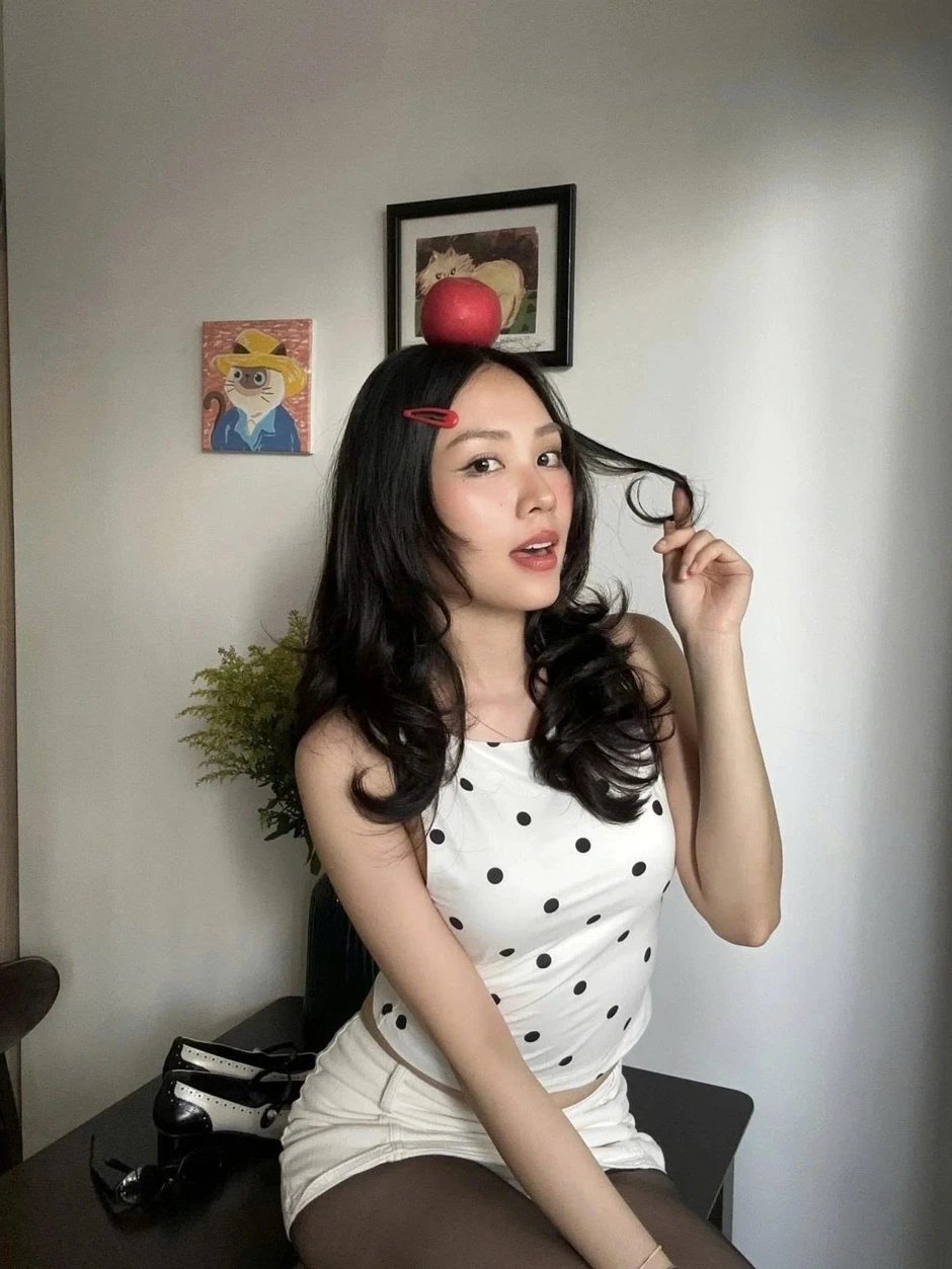 Sao Việt 16/3: Thanh Thủy diện áo đôi cùng Trịnh Thăng Bình Sao Việt 16/3: Thanh Thủy diện áo đôi cùng Trịnh Thăng Bình