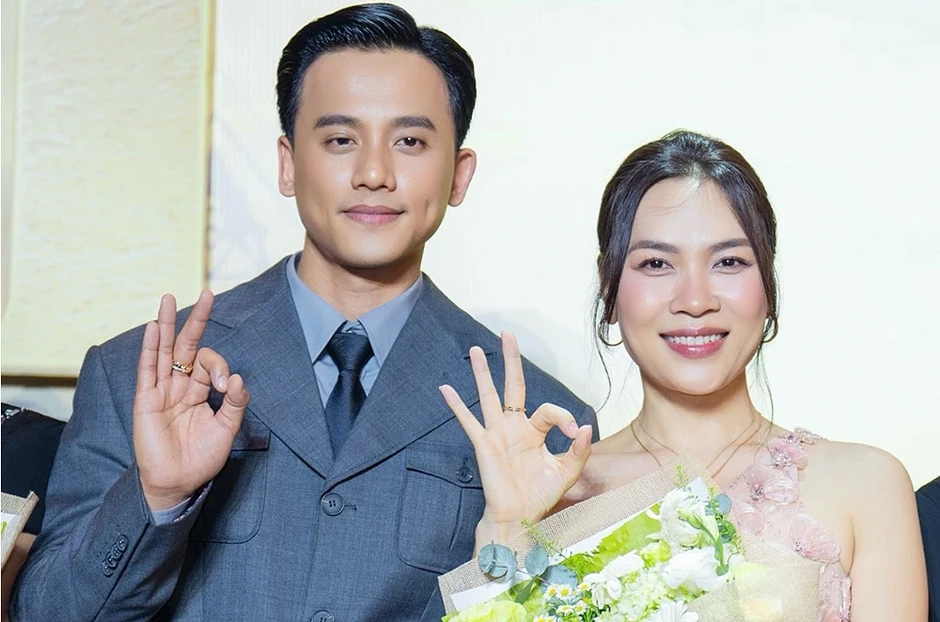Sao Việt 18/3: Xôn xao hình ảnh Hoài Linh, Hữa Vĩ Văn xuất hiện trong bệnh viện