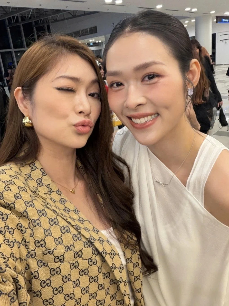 Sao Việt 18/4: Phương Oanh vào bếp làm bánh cùng hai con song sinh Sao Việt 18/4: Phương Oanh vào bếp làm bánh cùng hai con song sinh