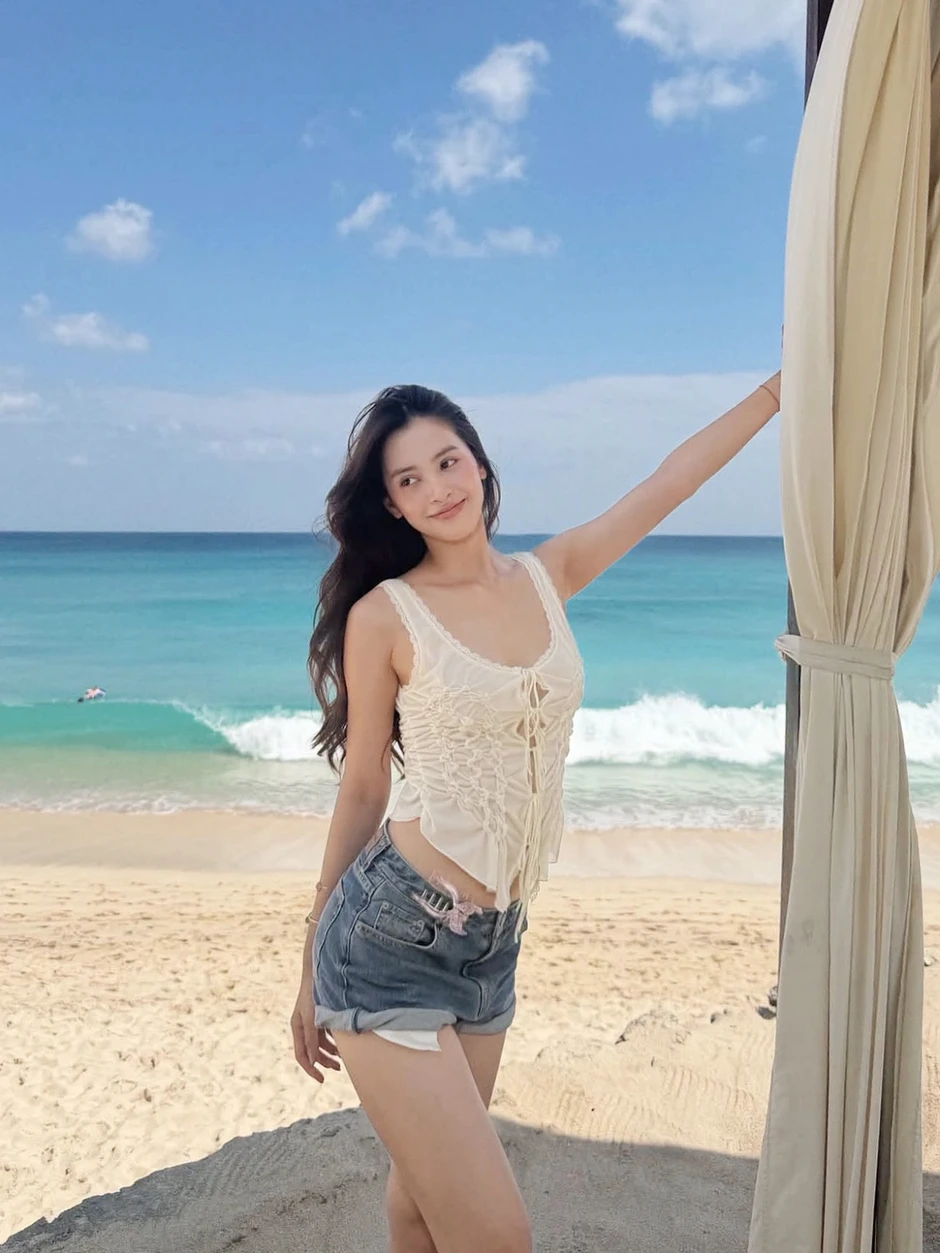 Sao Việt 18-8: Quỳnh Lương bị chỉ trích vì văng tục trên livestream Sao Việt 18-8: Quỳnh Lương bị chỉ trích vì văng tục trên livestream