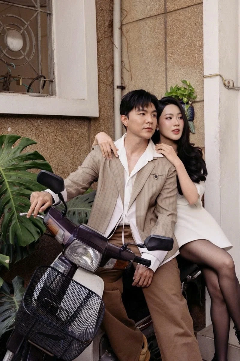 Sao Việt 26/3: Hồng Diễm khoe nhan sắc trẻ trung ở tuổi 43