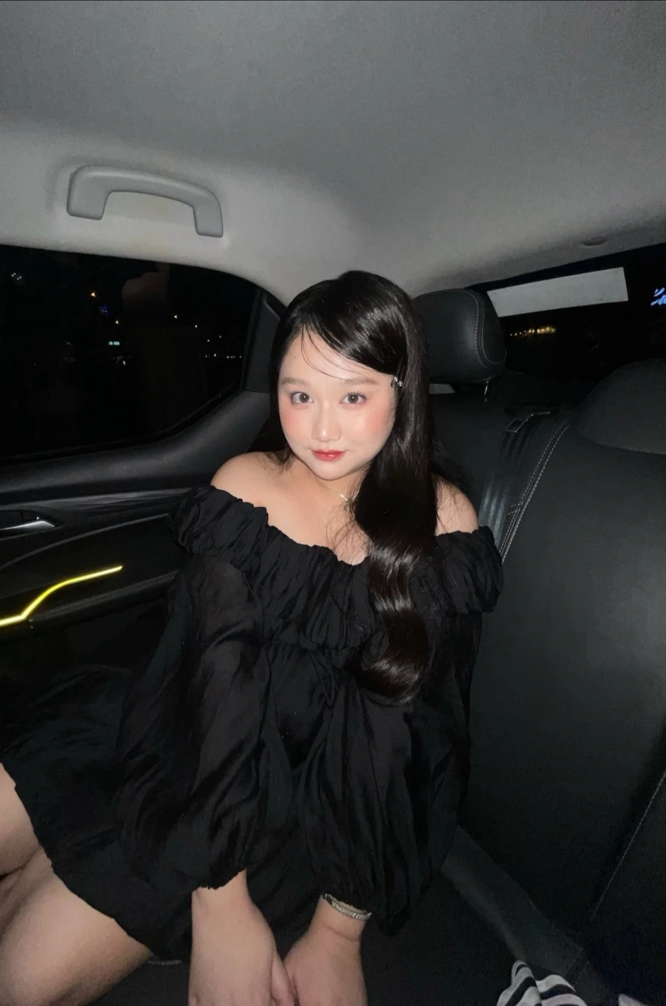 Sao Việt 27/3: Hòa Minzy lọt top 10 Gương mặt trẻ Việt Nam tiêu biểu 2025 Sao Việt 27/3: Hòa Minzy lọt top 10 Gương mặt trẻ Việt Nam tiêu biểu 2025