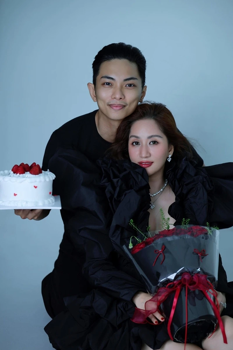 Sao Việt 27/3: Hòa Minzy lọt top 10 Gương mặt trẻ Việt Nam tiêu biểu 2025 Sao Việt 27/3: Hòa Minzy lọt top 10 Gương mặt trẻ Việt Nam tiêu biểu 2025