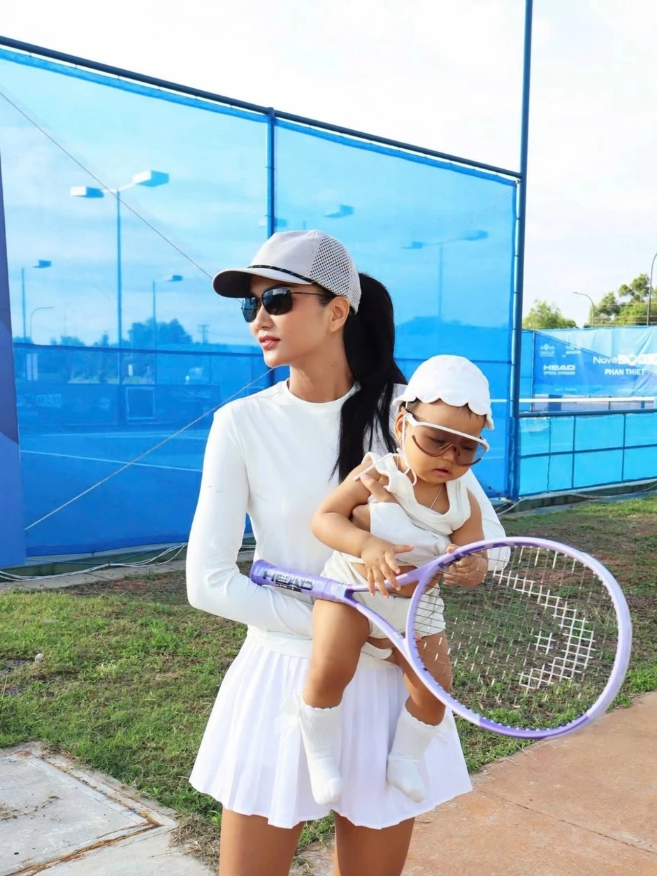 Sao Việt 3-8: Hai ái nữ nhà Quyền Linh cùng khoe sắc