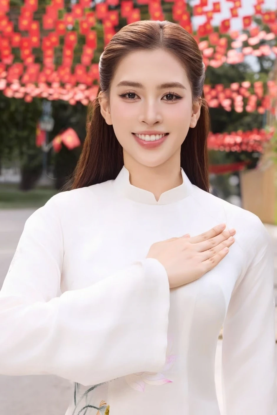 Sao Việt 30/4: Dàn người đẹp diện áo dài kỷ niệm ngày Giải phóng miền Nam Sao Việt 30/4: Dàn người đẹp diện áo dài kỷ niệm ngày Giải phóng miền Nam