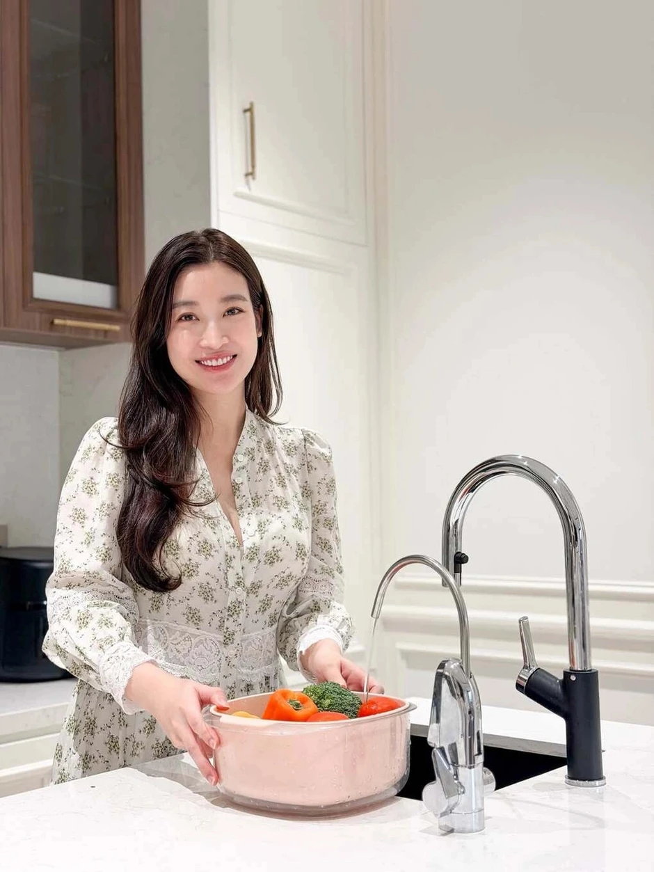 Sao Việt 6-8: NSND Công Lý từng đề nghị ly hôn vì sợ làm khổ vợ Sao Việt 6-8: NSND Công Lý từng đề nghị ly hôn vì sợ làm khổ vợ