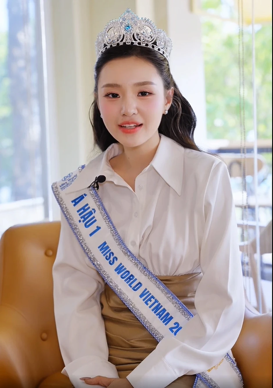 Sao Việt 8/4: Thúy Ngân rạng rỡ ở tuổi 35, Huyền My gây bàn tán thanh lý giày bẩn Sao Việt 8/4: Thúy Ngân rạng rỡ ở tuổi 35, Huyền My gây bàn tán thanh lý giày bẩn