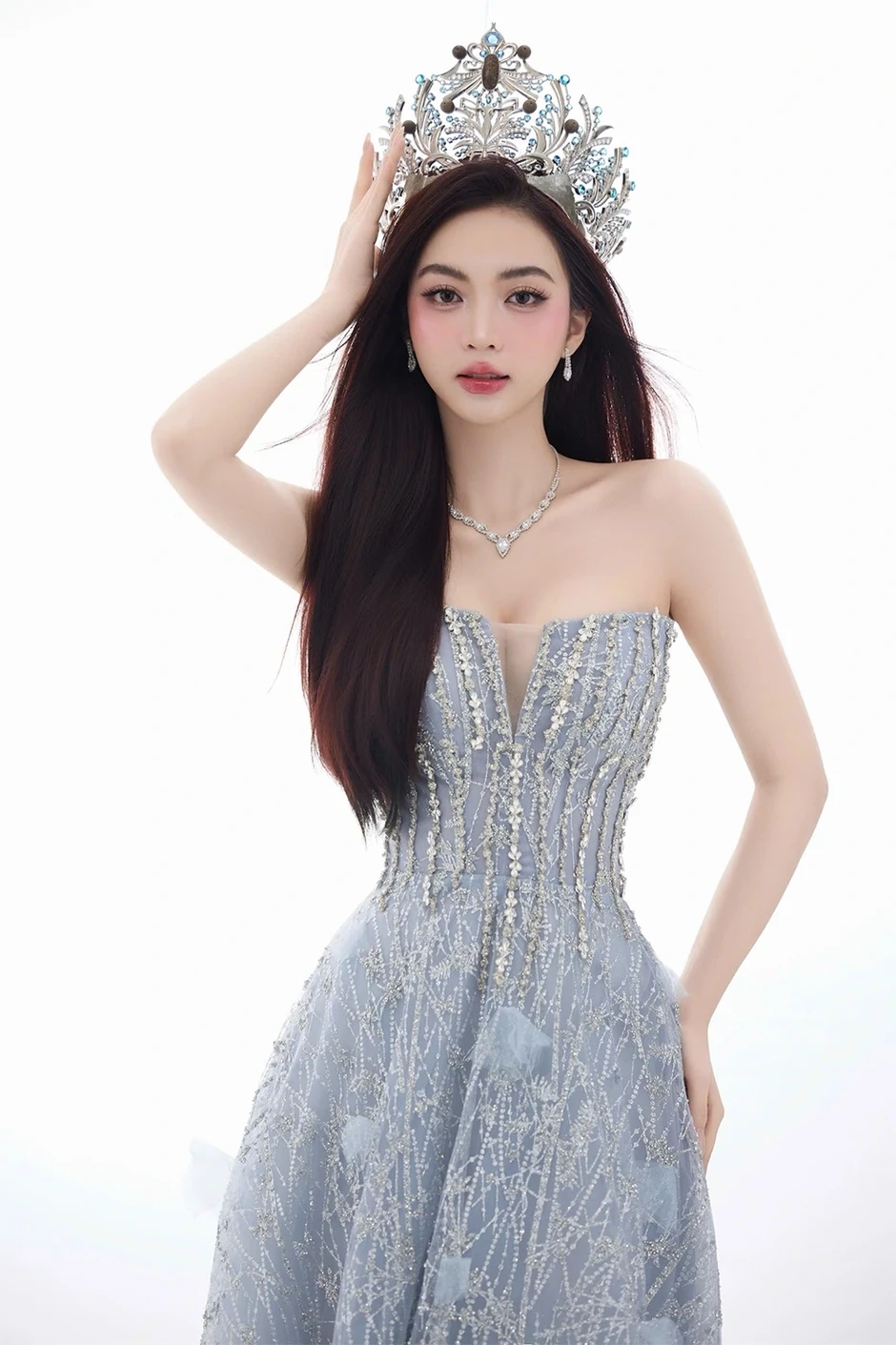 Sao Việt 9/3: Thủ môn Bùi Tiến Dũng cởi trần lộ body 6 múi “tắm tuyết” ở -6 độ C Sao Việt 9/3: Thủ môn Bùi Tiến Dũng cởi trần lộ body 6 múi “tắm tuyết” ở -6 độ C