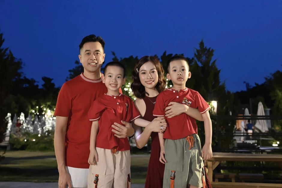 Sara Lưu - vợ Dương Khắc Linh mang thai song sinh lần 2 Sara Lưu - vợ Dương Khắc Linh mang thai song sinh lần 2