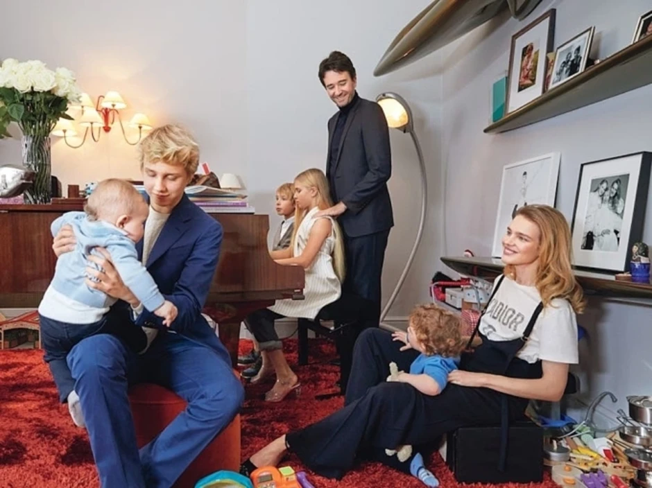 Siêu mẫu Natalia Vodianova: 'Hạnh phúc khi mang thai lần sáu' Siêu mẫu Natalia Vodianova: 'Hạnh phúc khi mang thai lần sáu'