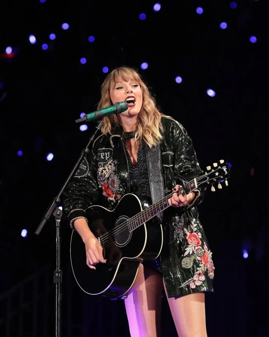Tài sản của Taylor Swift đạt 2 tỷ USD Tài sản của Taylor Swift đạt 2 tỷ USD