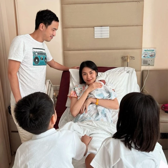 Tăng Thanh Hà lộ vòng 2 lùm lùm Tăng Thanh Hà lộ vòng 2 lùm lùm