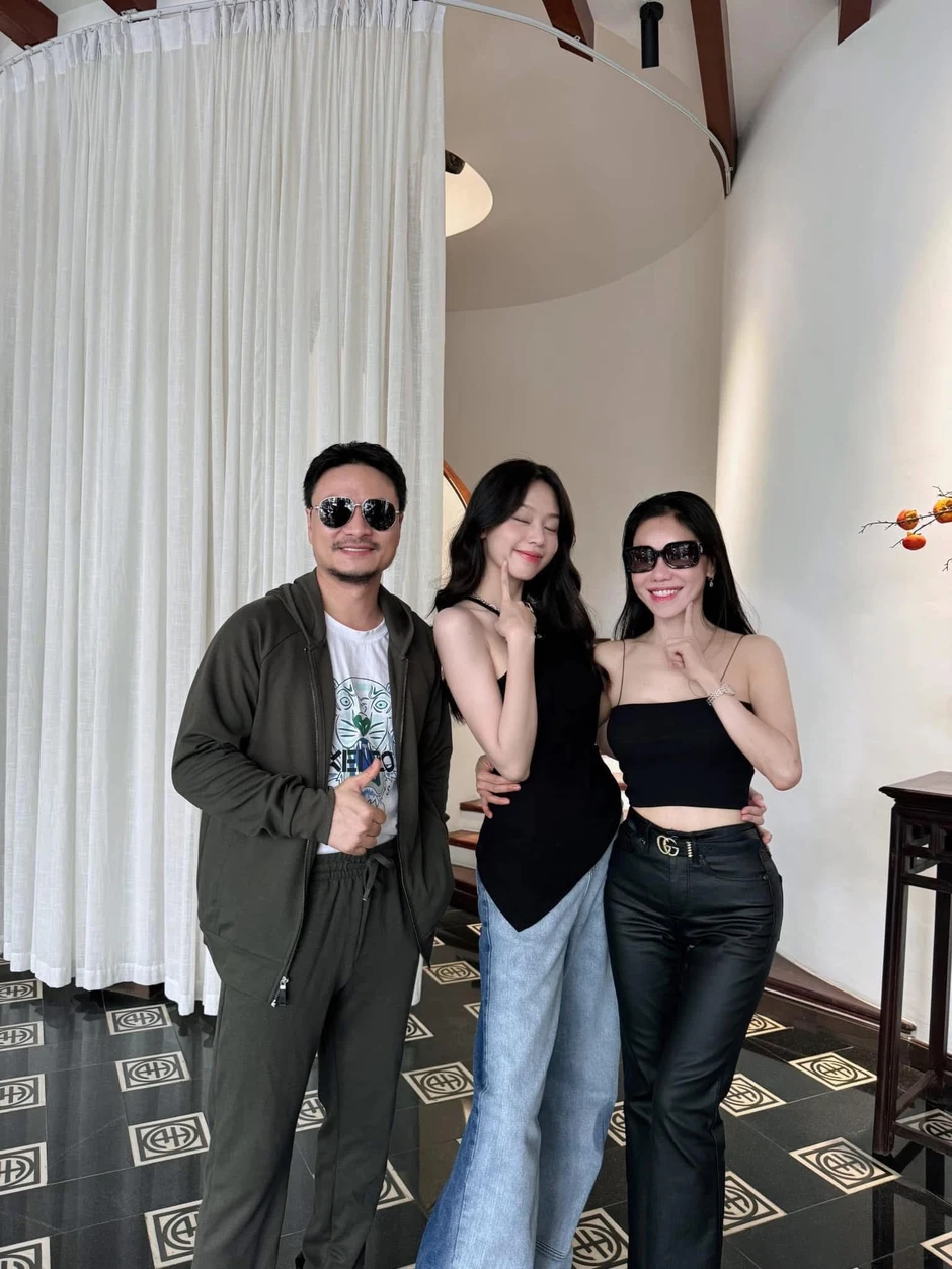 Thái độ của Hoa hậu Thanh Thuỷ sau khi lộ clip tình tứ với Trịnh Thăng Bình Thái độ của Hoa hậu Thanh Thuỷ sau khi lộ clip tình tứ với Trịnh Thăng Bình